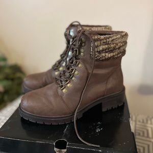 TORRID BROWN COMBAT/ HIKER BOOTS - SIZE 9 WIDE